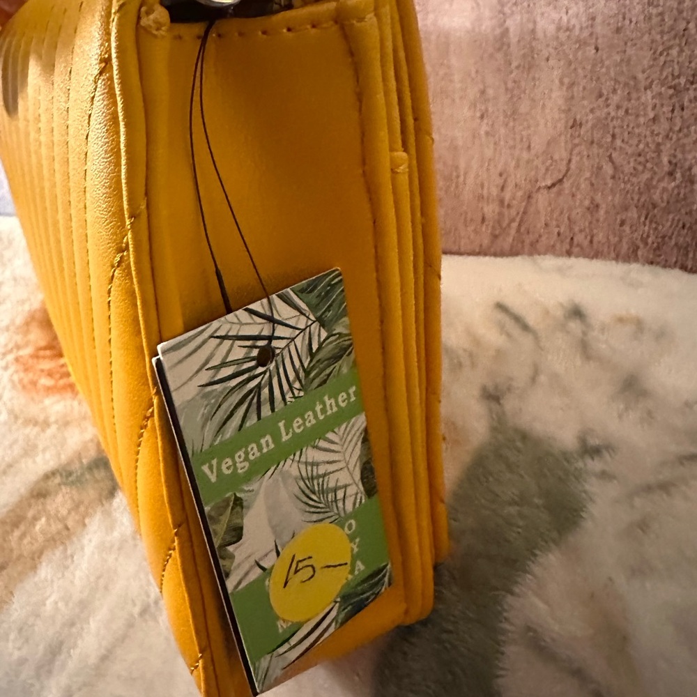 Badgley Mischka Yellow Quilted Clutch - Picture 9 of 13